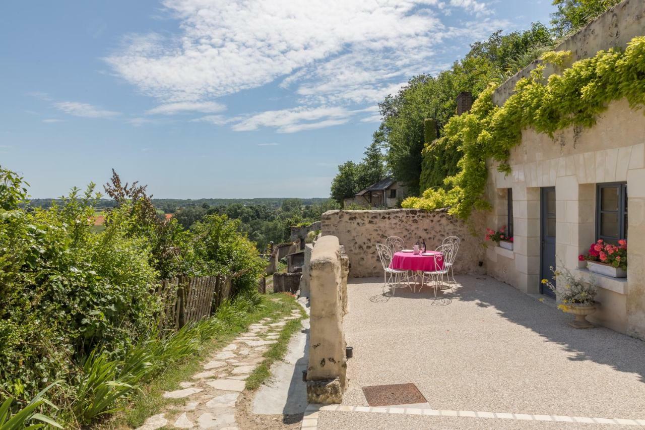 Gite De La Rochere Noizay Exterior foto
